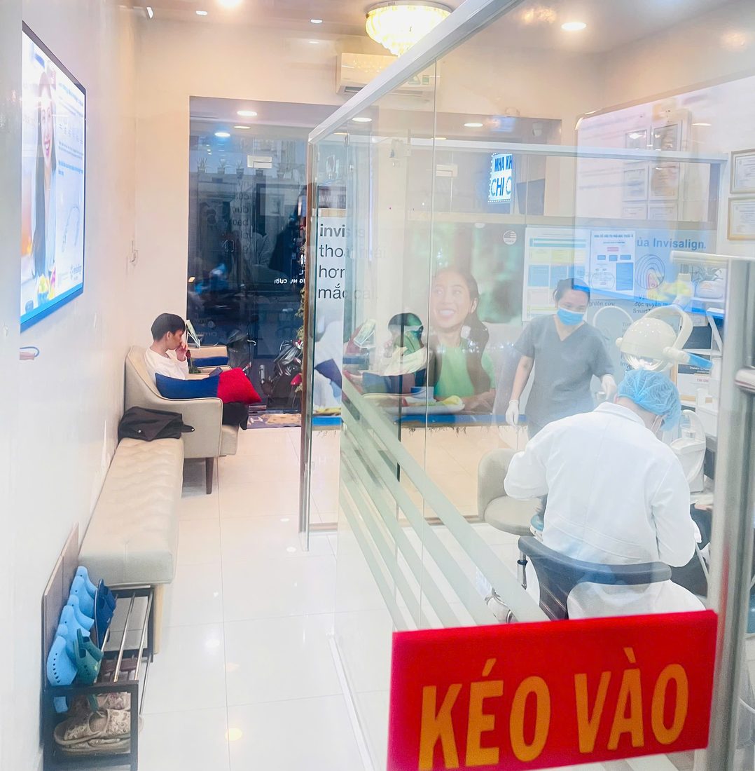 Không gian lễ tân Nha Khoa Chi Chi